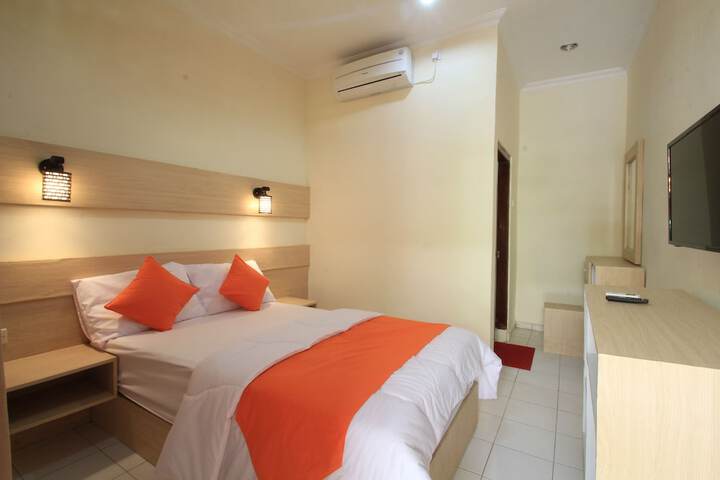 Room 12 of 37