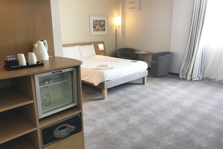 Room 15 of 251