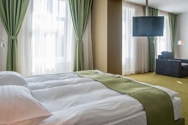Room 21 of 31