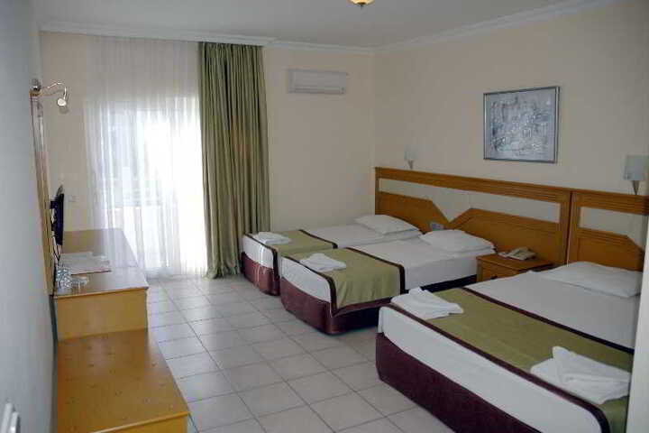 Room 5 of 8