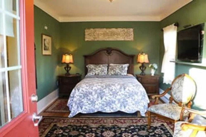 Room 10 of 88