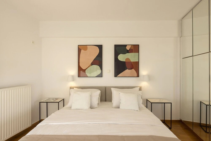 Room 4 of 13