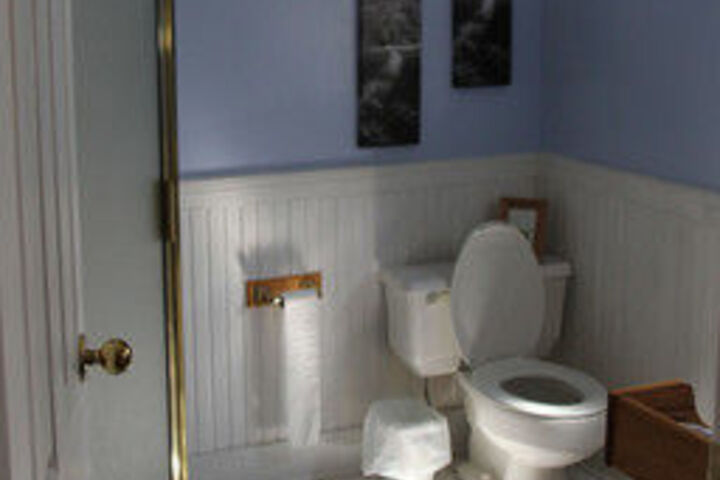 Room 2 of 40