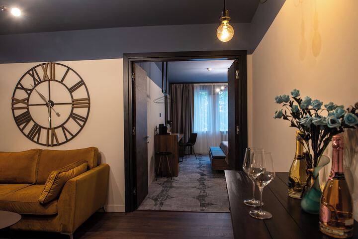 Room 42 of 72