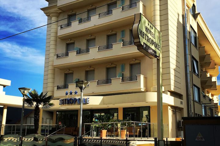Hotel 84 of 86