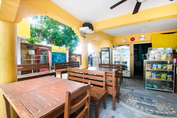 restaurant