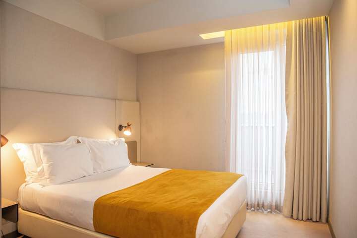Room 16 of 62