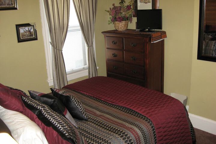 Room 6 of 114