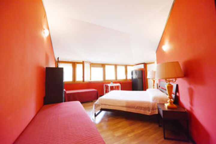 Room 36 of 95