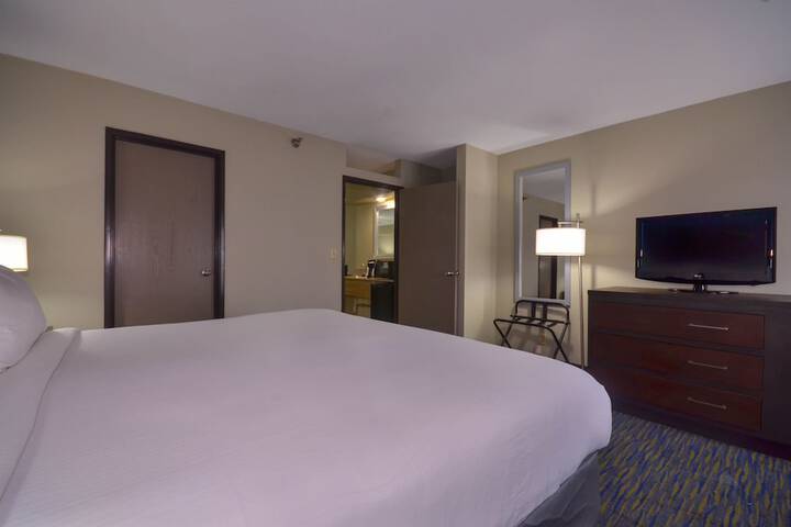 Quadruple King Size Bed (7 of 15)