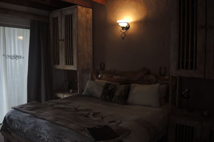 Room 13 of 137
