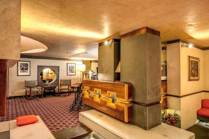 Hotel Lobby