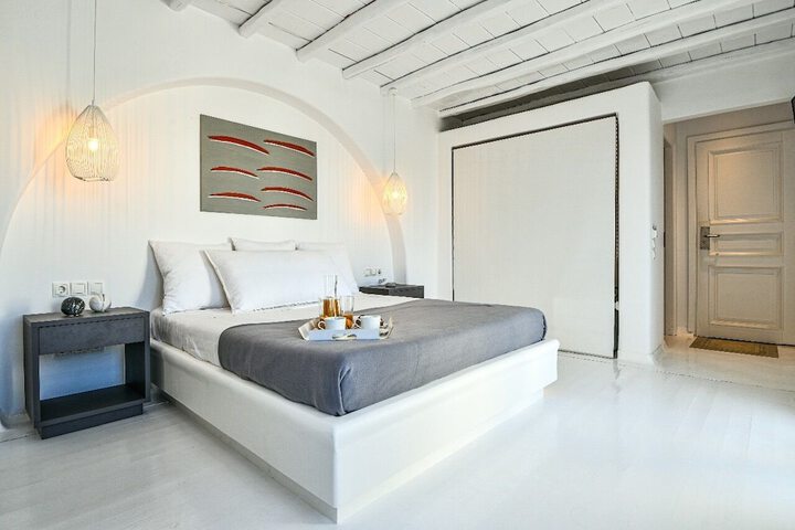 Room 15 of 30