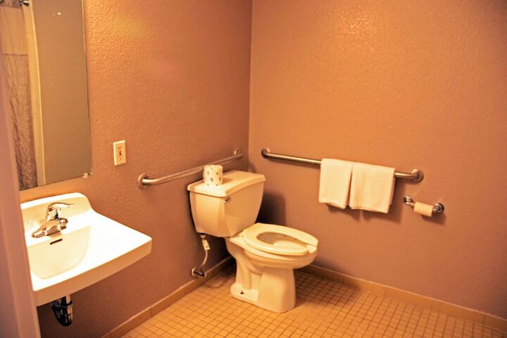 Room 48 of 57