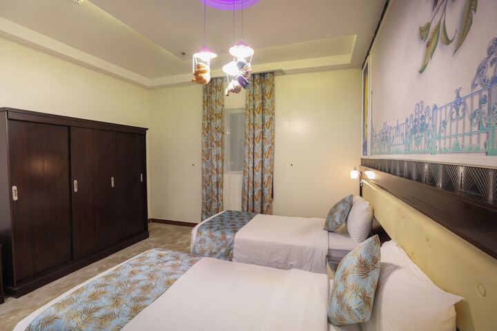 Room 8 of 60