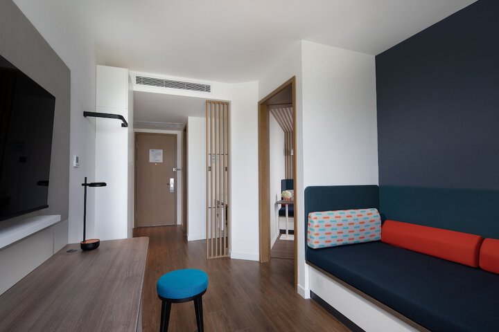 Room 16 of 49
