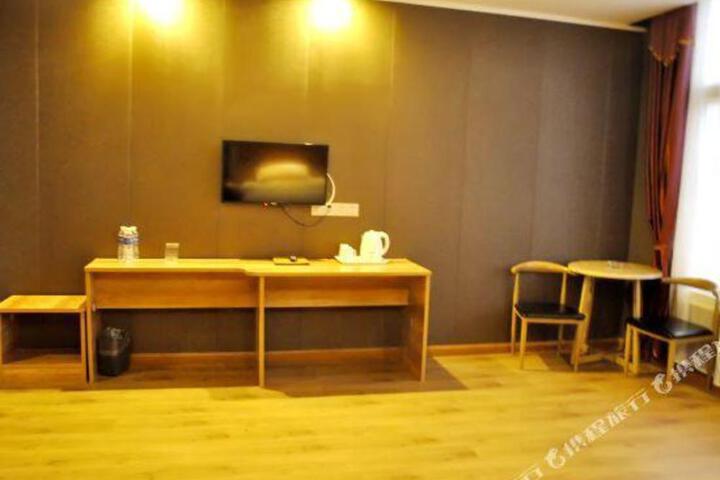 Huayi hotel (shuibo liangshan scenic spot store)(fo