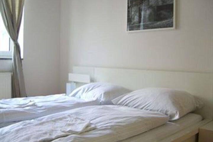 Room 11 of 41