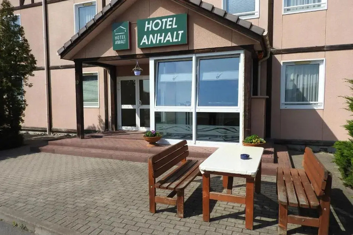 HOTEL ANHALT