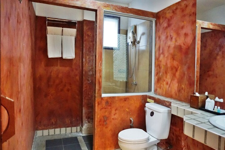 Room 92 of 127