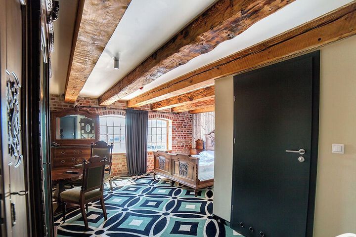 Room 3 of 26