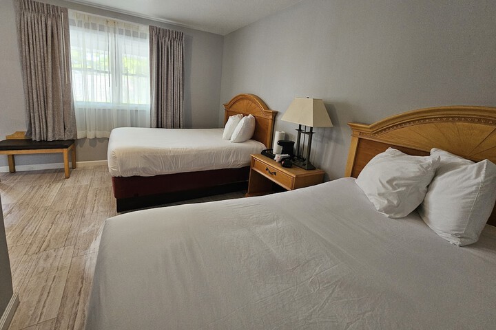 Room 27 of 85