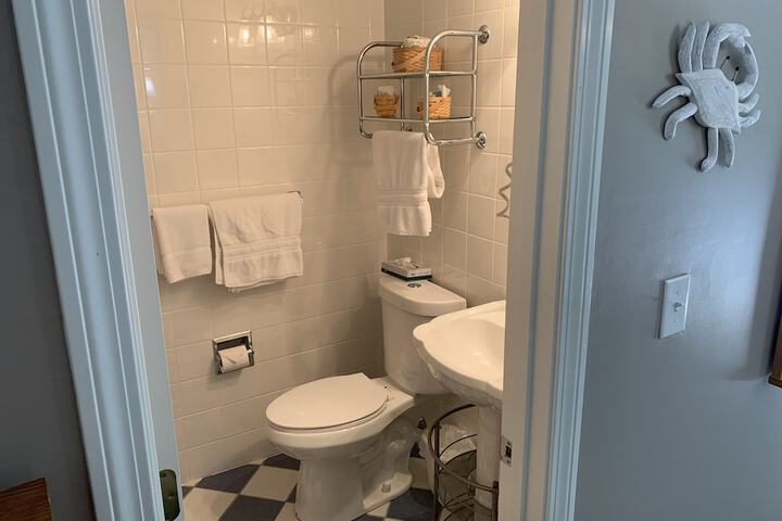 Room 140 of 167