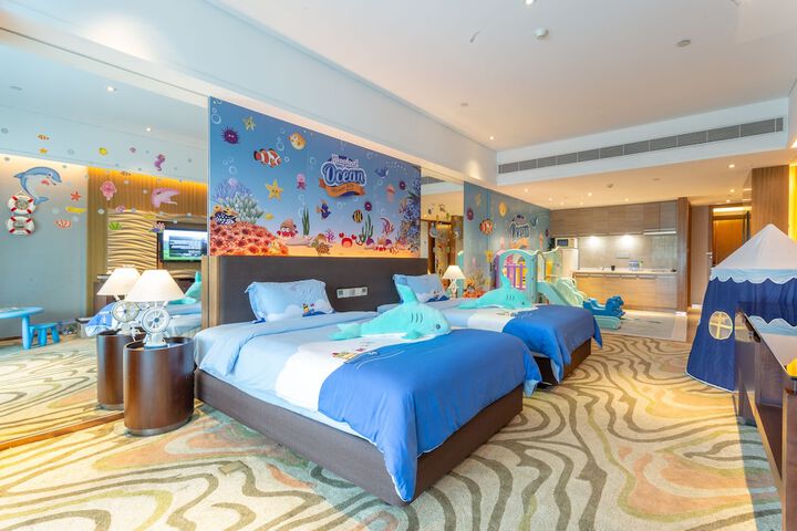 Room 21 of 151