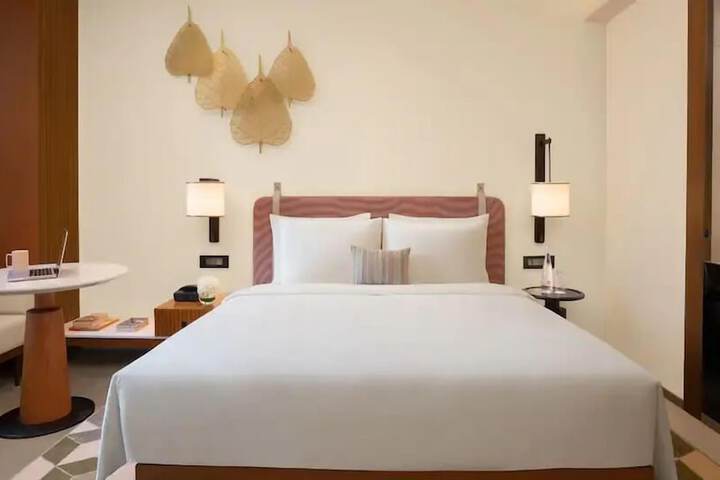 Room 2 of 44