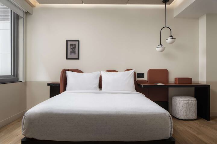 Room 26 of 57