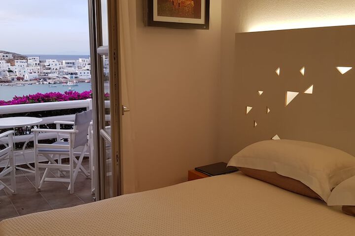 Room 19 of 106