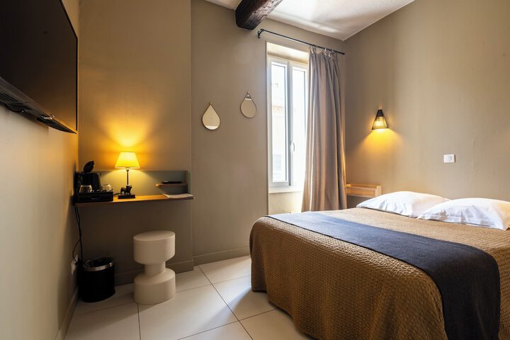 Room 21 of 47