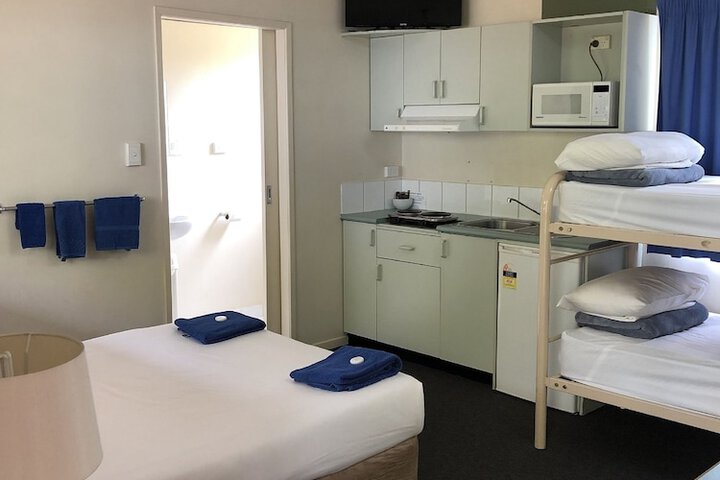Room 5 of 42