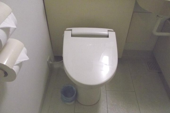 Room 8 of 31