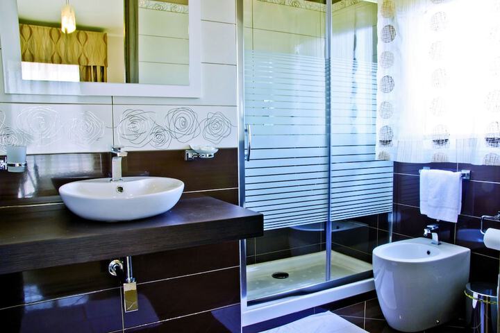 Clean Restrooms