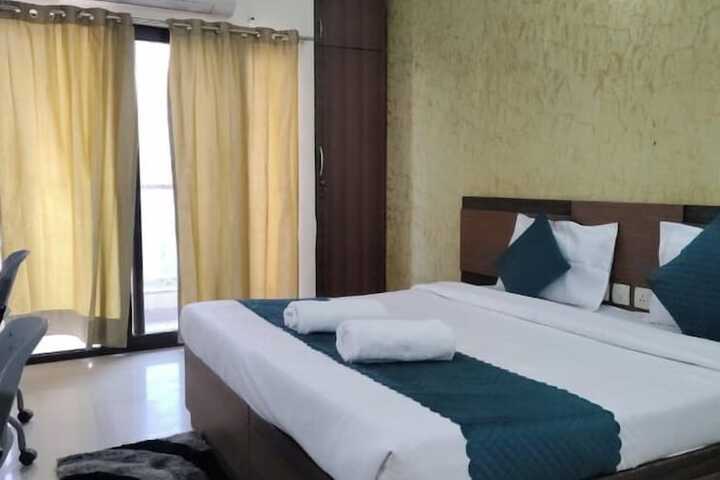 Room 5 of 17