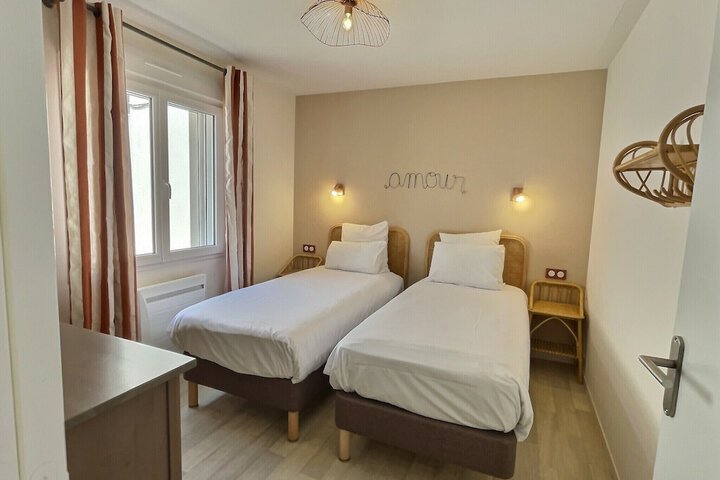 Room 14 of 50