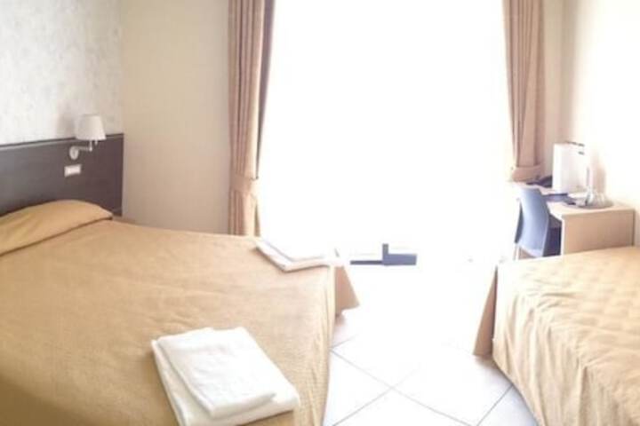 Room 5 of 20