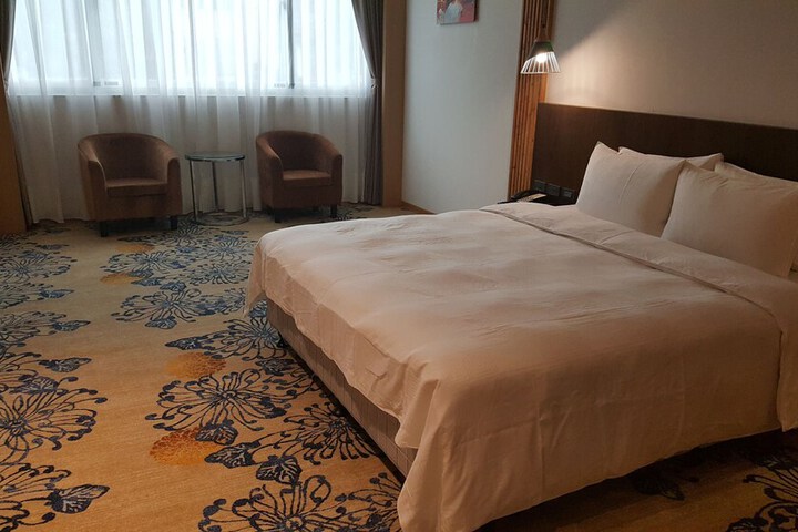 Room 14 of 42