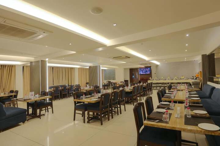 Dining 54 of 78