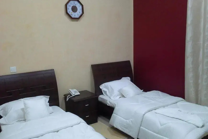 Room 5 of 6