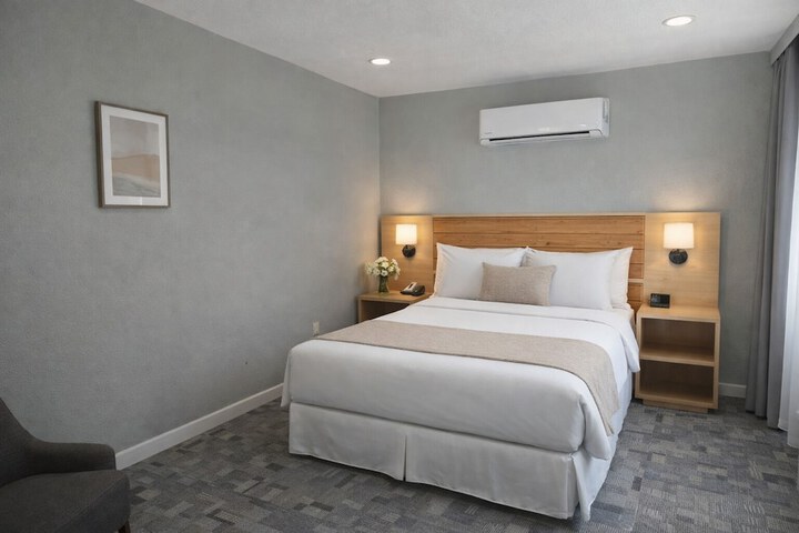 Room 2 of 7