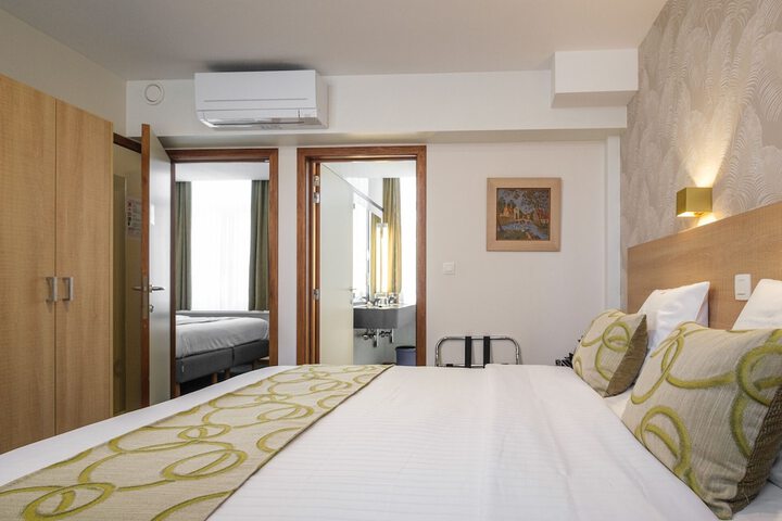 Room 34 of 71