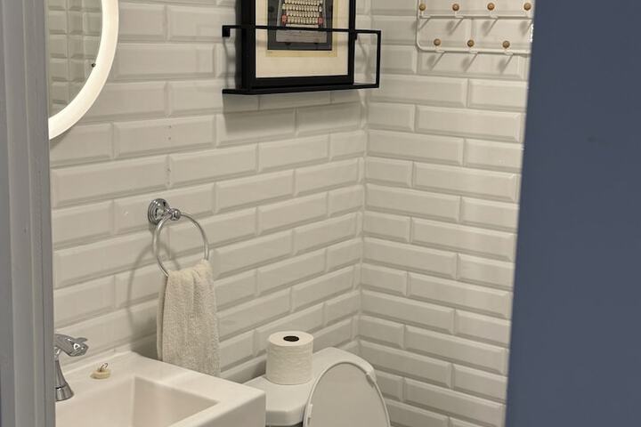 Room 15 of 21
