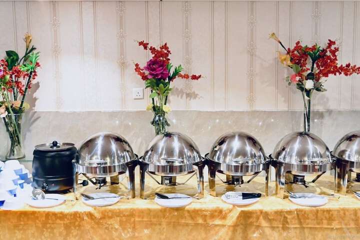 Dining 7 of 12