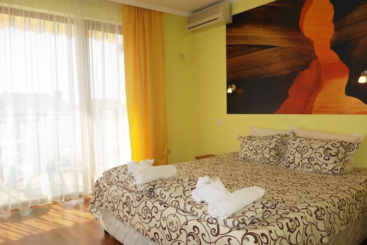 Room 5 of 29