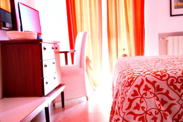 Room 24 of 63