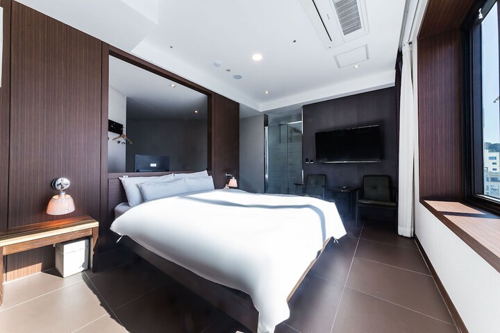 Room 25 of 55