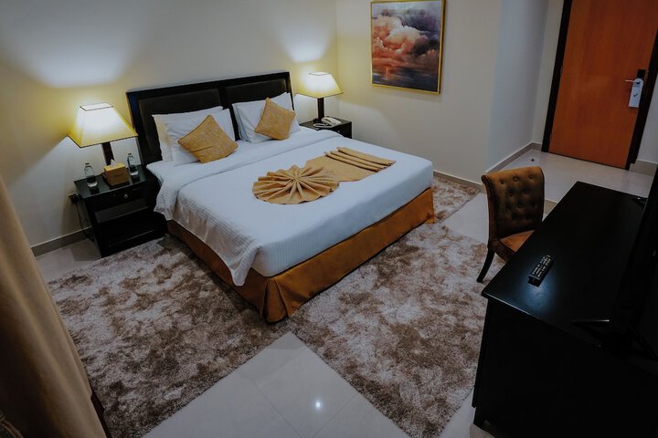 Room 3 of 56