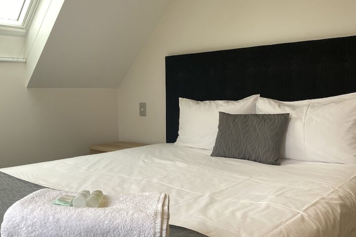 Room 21 of 44